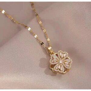 Gold-Plated Flower Rotary Necklace